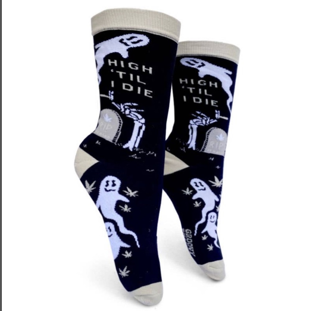 Ladies High Till I Die Woman’s Crew Socks NWT